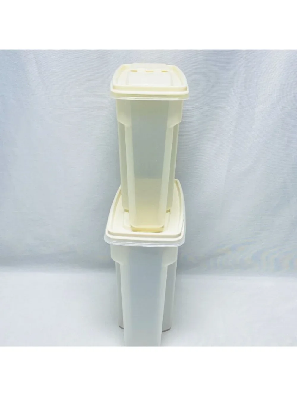 Rubbermaid Servin Saver Food Storage Containers W/ Flip-Top Lids 5.0L & 3.1L